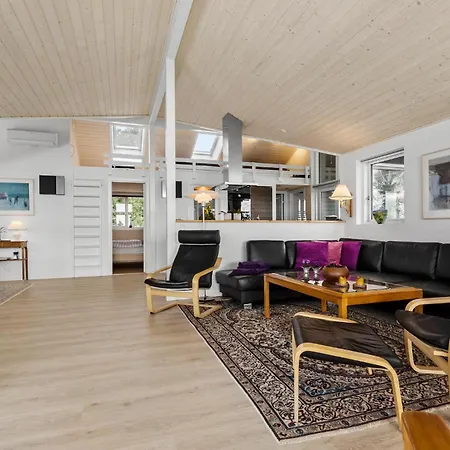 Σπίτι διακοπών In With House Sea View